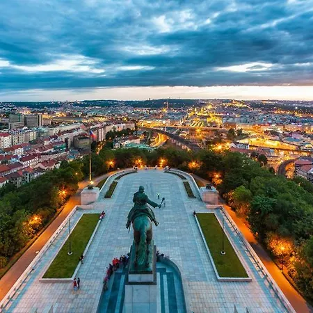 Authentic Art Praag